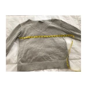 XXS Everlane grey v-neck sweater